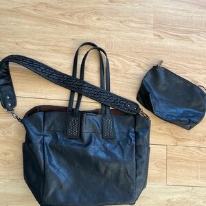 Oversized black weekend/tote bag and makeup bag 20x13x7”